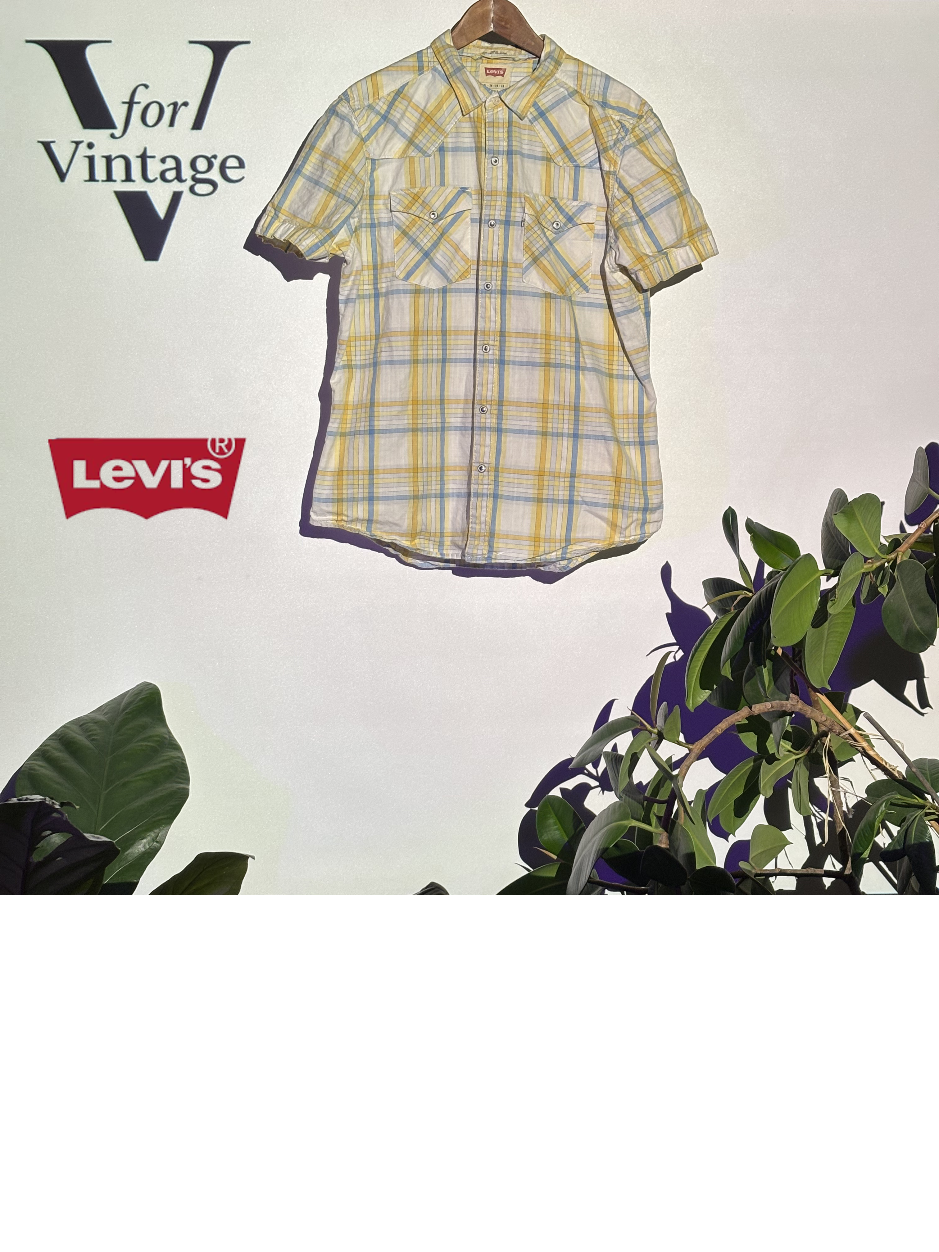 Levi’s Short Sleeve Shirt – Plaid – XL – Second Hand